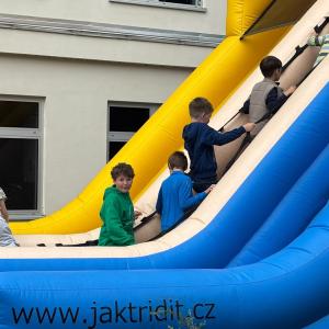 922763e4-05d6-4b97-bd6e-46b72b8c451a.jpg